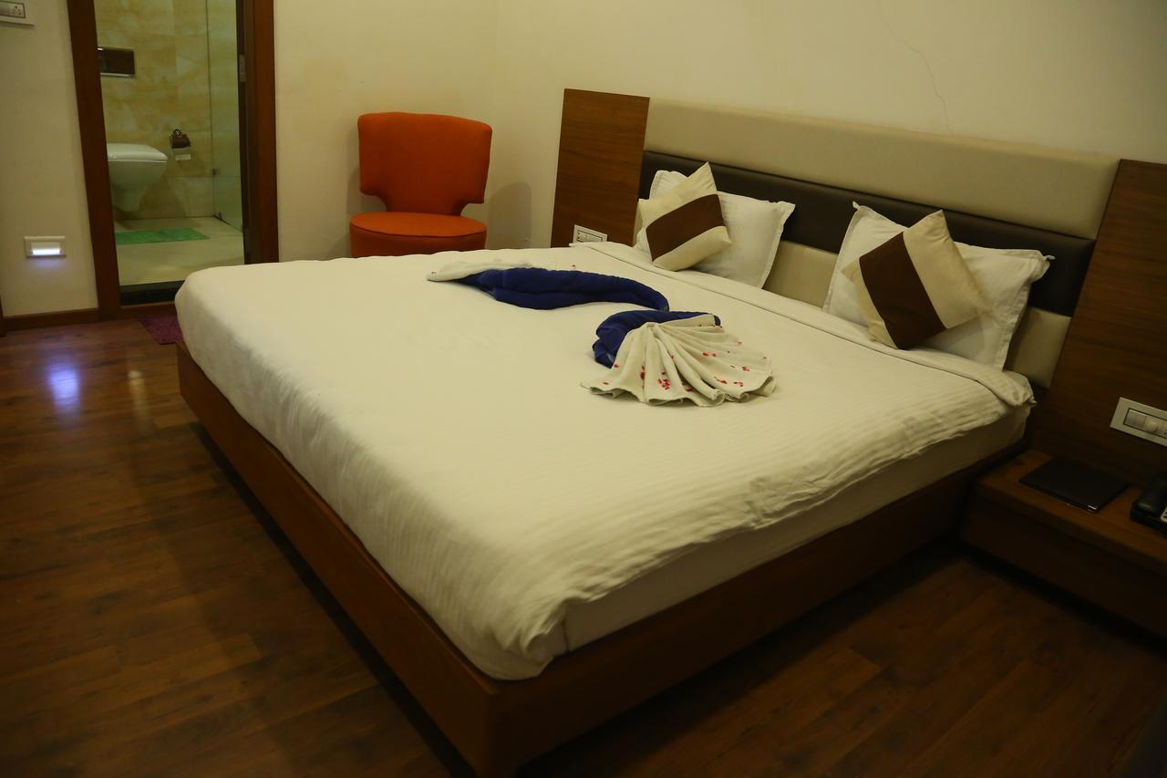 Hotel Anantaragreens Disa Exterior photo