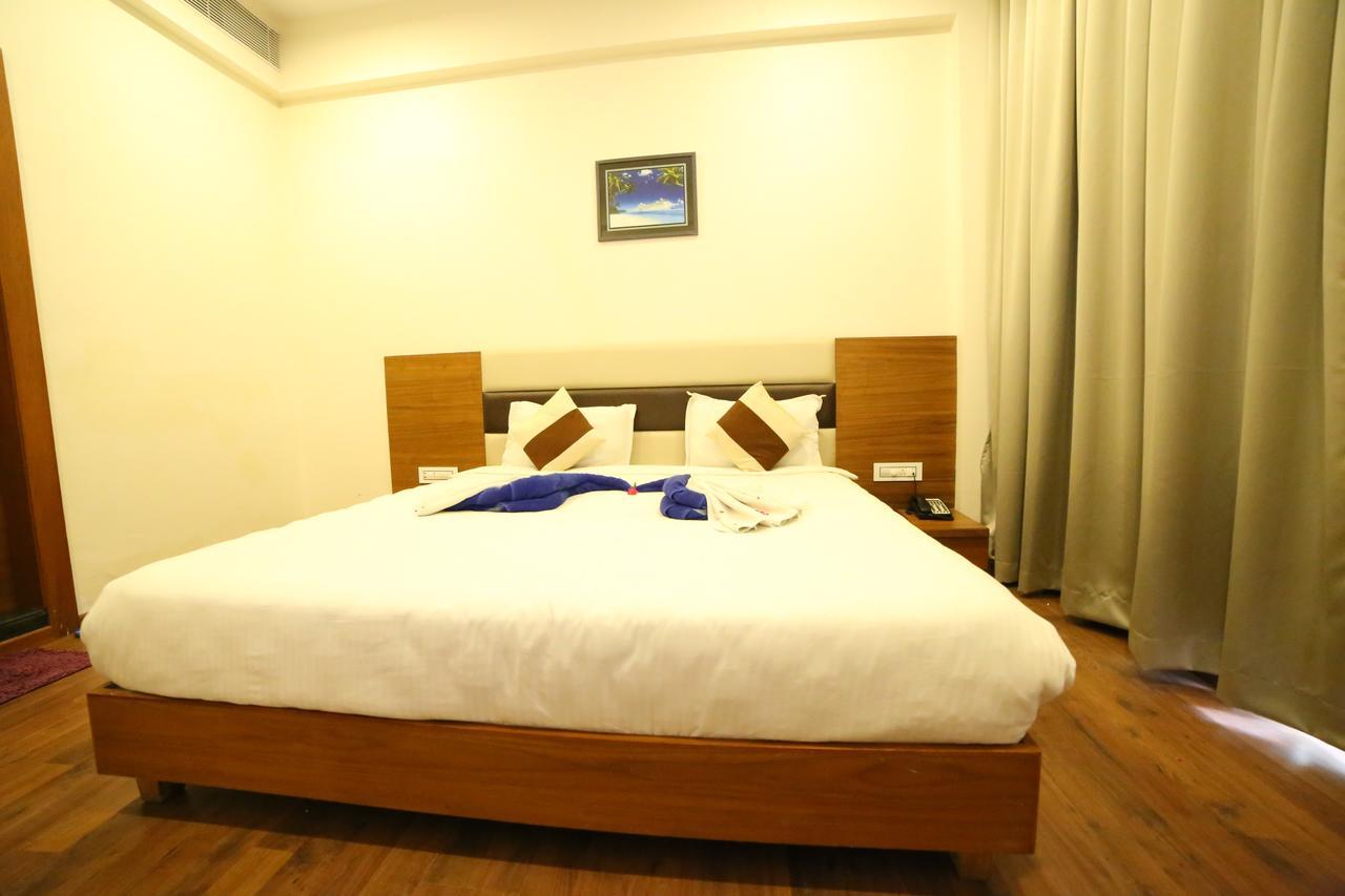 Hotel Anantaragreens Disa Exterior photo