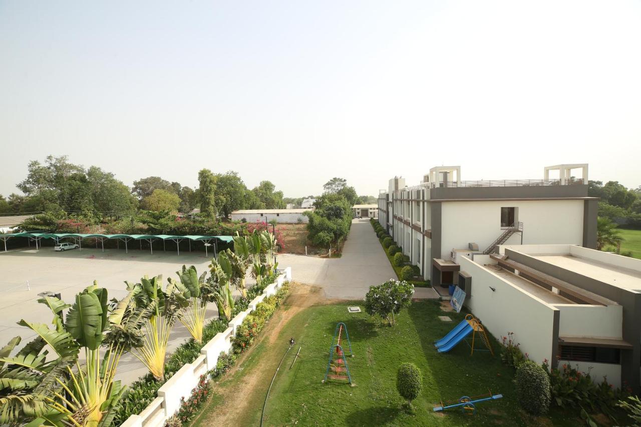 Hotel Anantaragreens Disa Exterior photo