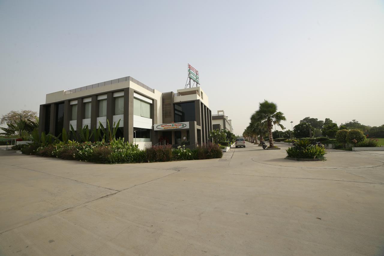 Hotel Anantaragreens Disa Exterior photo